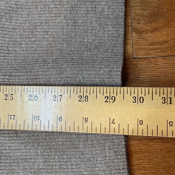 AGB Dress Size Large NWT  Heather Taupe Color 2 accent pockets Sweater Tunic - Picture 7 of 14